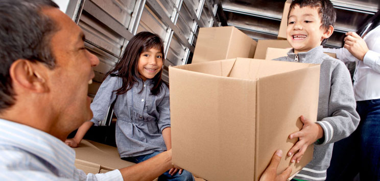 smiling family moving tips